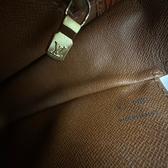 SOLD !!! COA Vintage Authentic Louis Vuitton Saint Cloud Handbag Epi Leather PM - Picture 7 of 15